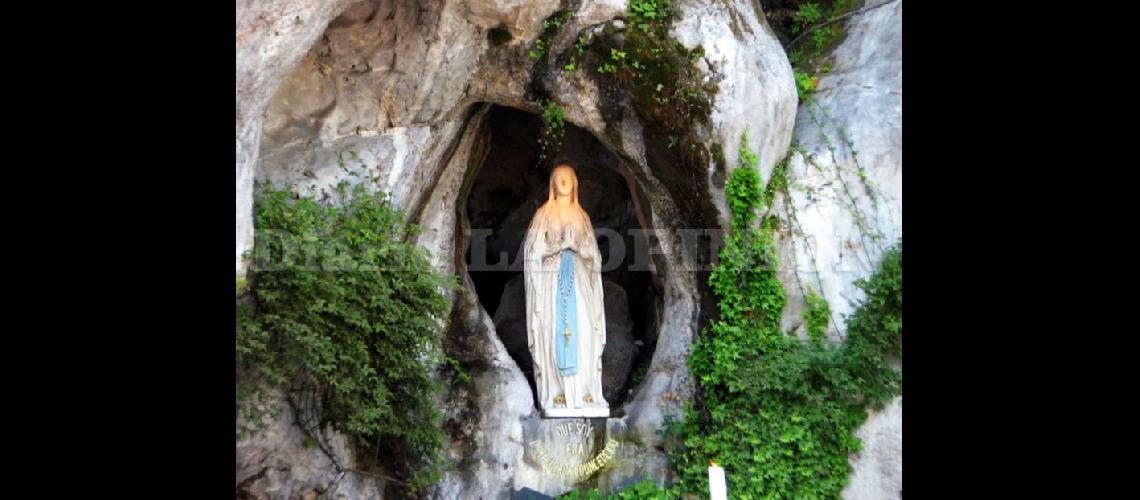  La Virgen se le apareció por última vez a Bernadette el 16 de julio de 1858  (RADIO MARIA)