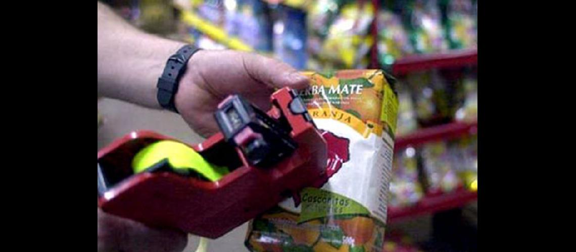  Los precios de los alimentos y las  bebidas no alcohólicas crecieron 21-en-porciento- durante febrero  (ARCHIVO)