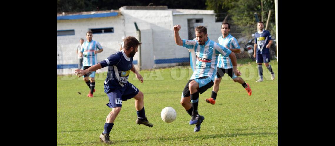  Argentino de Alfonzo derrotó a Viajantes en un partido con final polémico en la zona de quintas (LA OPINION)