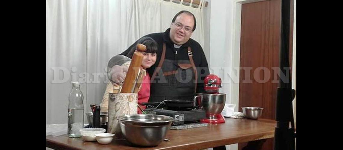   El padre Fusca participa del programa Bake Off Argentina  (AICA)