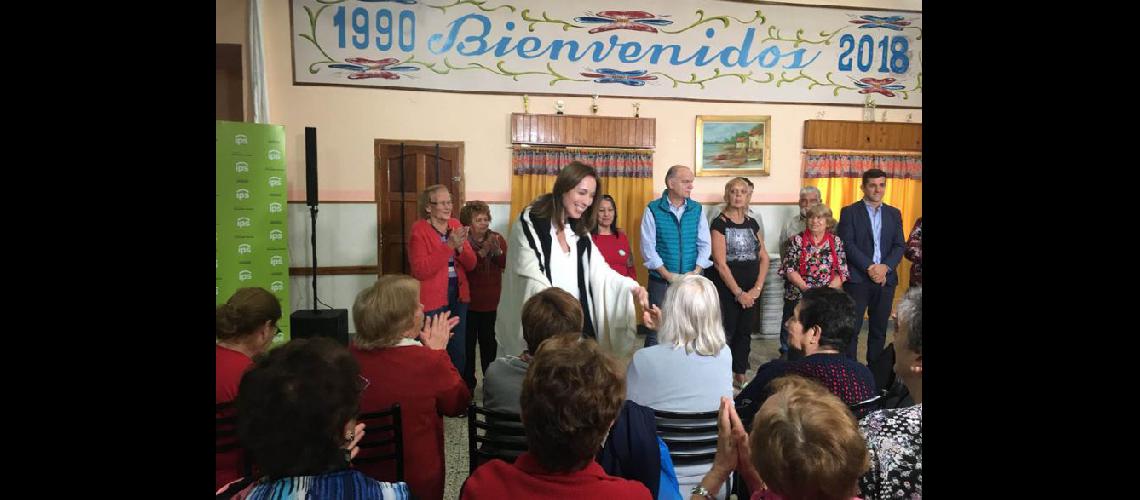  La gobernadora María Eugenia Vida ayer en Lanús al anunciar el plan de jubilaciones exprés (DIB) 