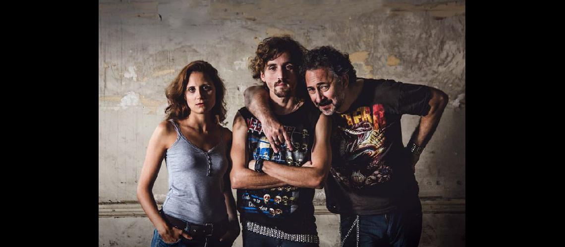  Marcelo Saltal (derecha) estrenó Vil Metal en el Teatro Vera Vera (MARCELO SALTAL)