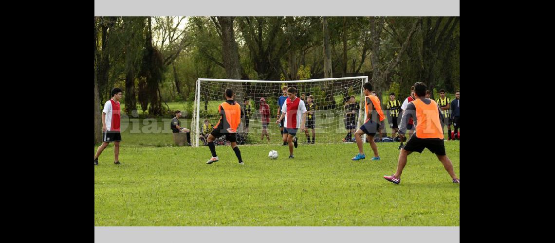  Los Juegos comenzaron con las fases preliminares de fútbol masculino en Maristas (PRENSA MUNICIPIO)
