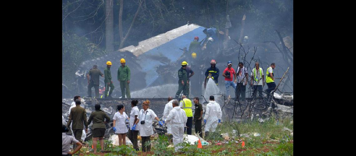  El avión de Cubana de Aviación cayó sobre un campo de cultivo cerca del poblado Santiago de Las Vegas (NA)
