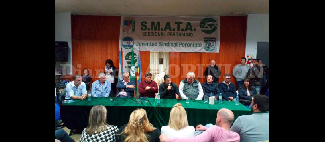  El encuentro fue en la sede de Smata con una importante presencia de dirigentes y militantes (LA OPINION)