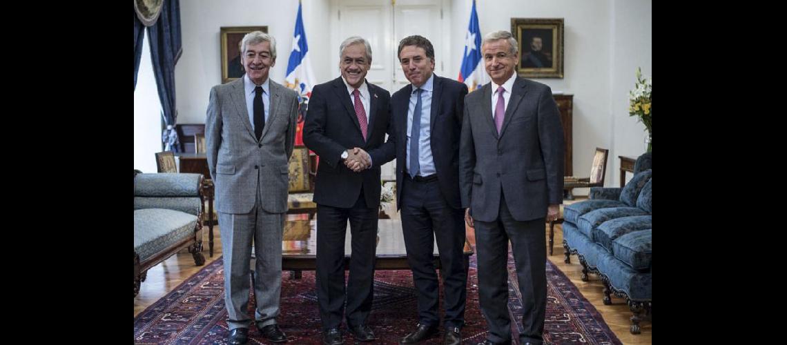  Nicols Dujovne se reunió con el presidente de Chile Sebastin Piñera y su ministro de Hacienda Felipe Larraín  (NA)
