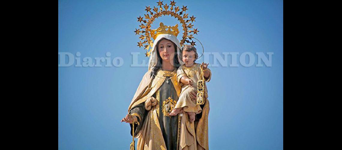  La Virgen del Carmen ha sido nombrada como patrona del Ejército de los Andes fundado por el General San Martin (TENGO SED DE TI)