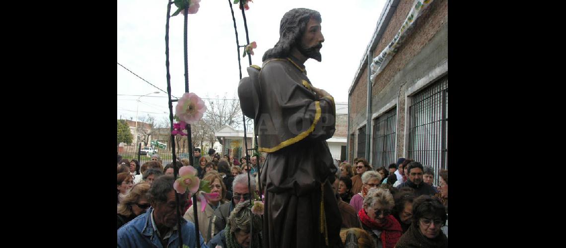  La comunidad religiosa de San Cayetano se prepara para festejar con alegría el día de su patrono (ARCHIVO LA OPINION)