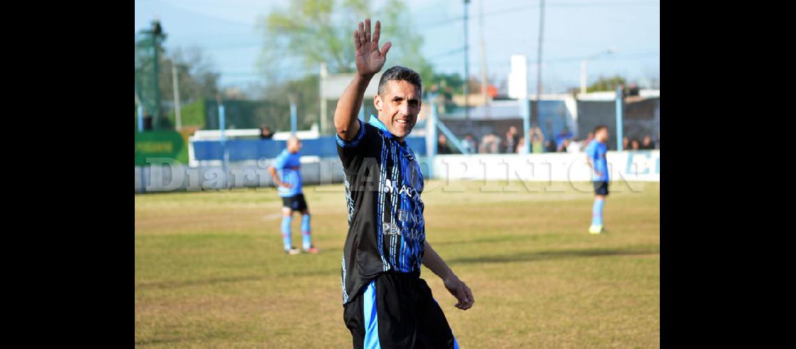  Adrin Oscar Bati Aranda cerró en Argentino una extensa carrera como futbolista (ARCHIVO LA OPINION)