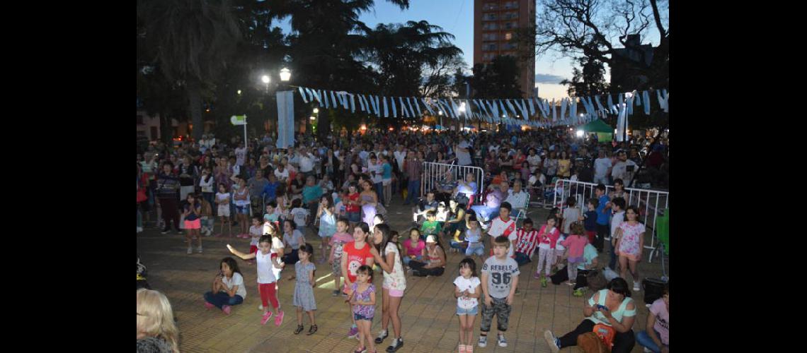  Como hace tres años el Concejo Deliberante coordina la fiesta popular que tendr lugar el domingo en la Plaza 25 de Mayo