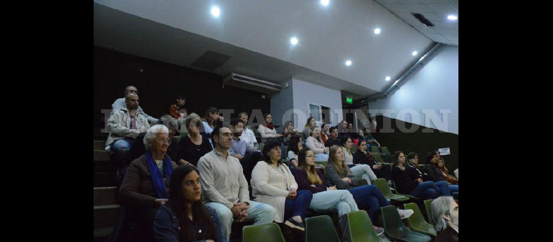  Numerosos integrantes de la comunidad médica del nosocomio participaron del encuentro anual (LA OPINION)