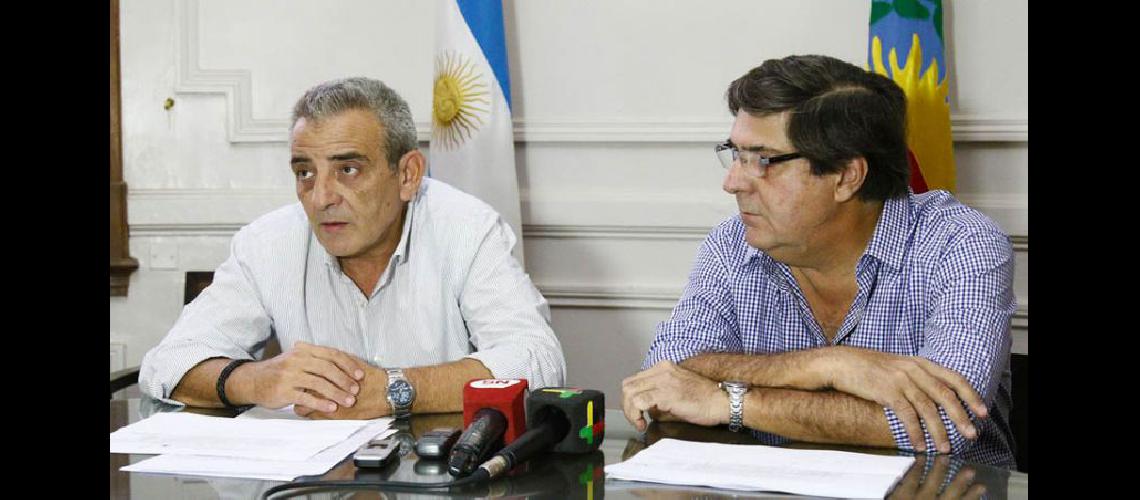  Carlos Pérez y Sergio Tressens confirmaron que el pago en esta oportunidad se llevar a cabo por decreto (LA OPINION)