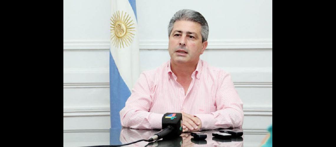  El intendente Javier Martínez dijo que no se trata de una decisión personal sino que se debe a su espacio político  (ARCHIVO LA OPINION)