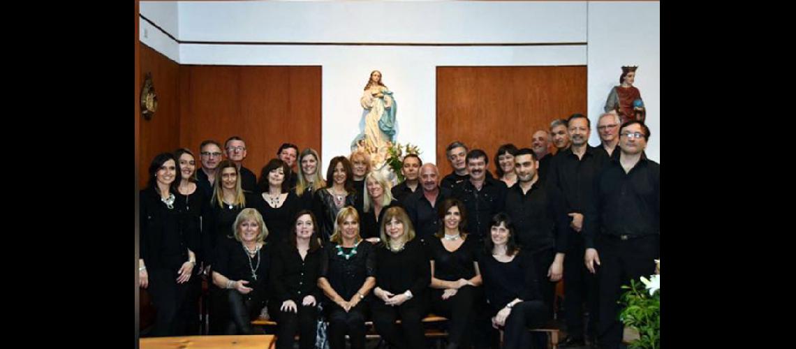  Con ms integrantes que los que aparecen en la foto de archivo el Coro San José despide 2018 (ARCHIVO LA OPINION)