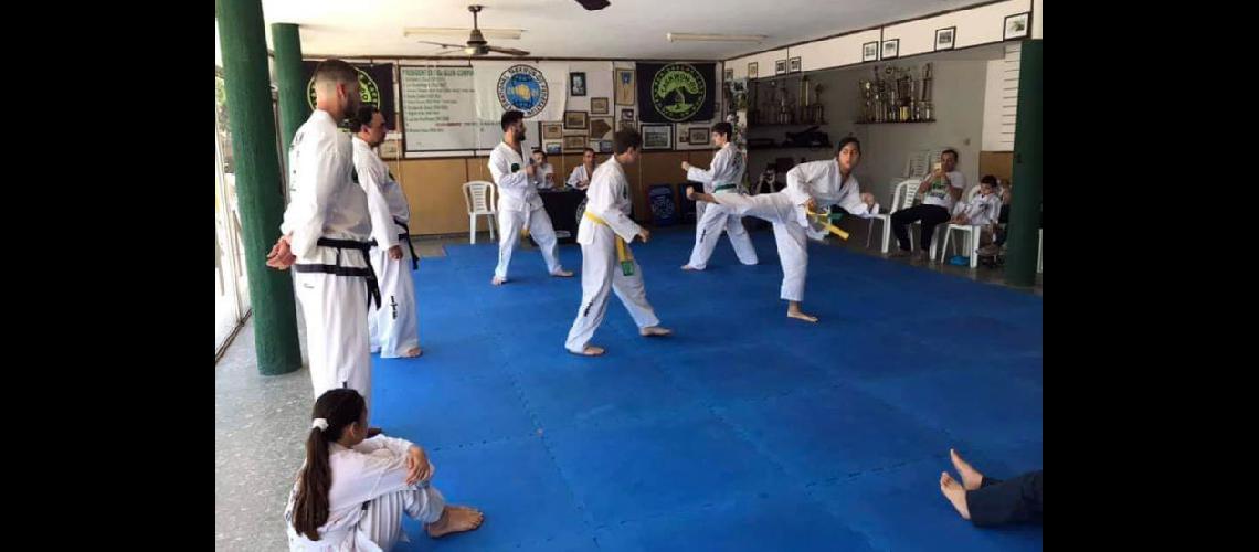  La Escuela Regional de Taekwon-do dicta sus clases en el Club Compañía (FEDERICO SILVEIRA)
