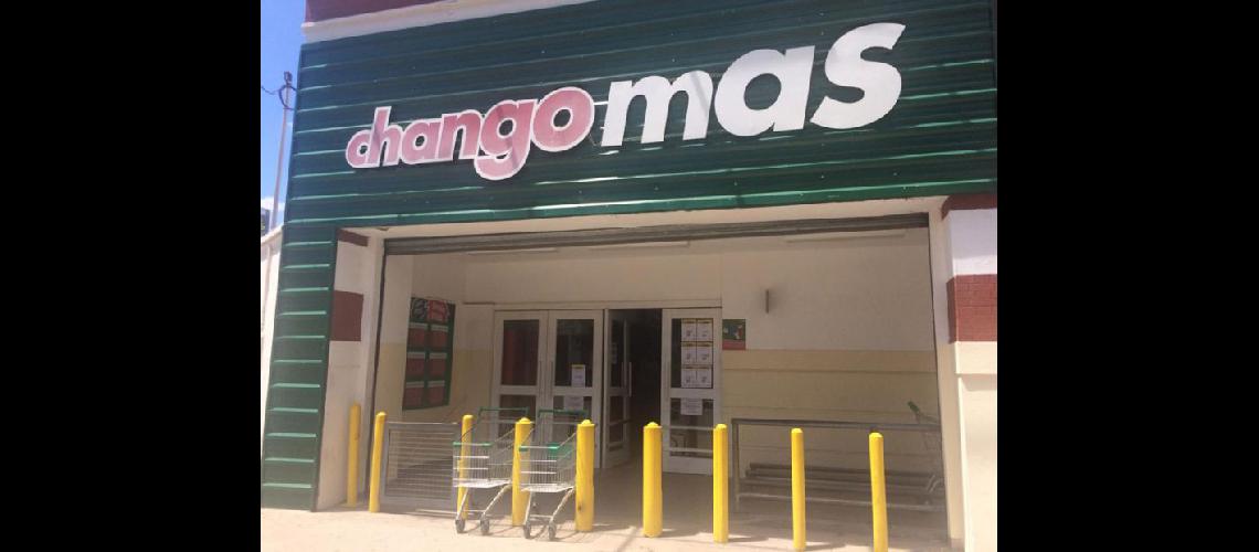  Unos jóvenes intentaron robar en el depósito del supermercado Changomas (LA OPINION)