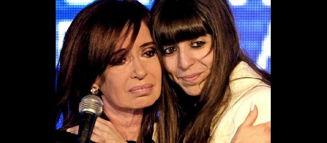  Cristina y Florencia juntas La expresidenta est muy preocupada por la salud de su hija (NA)