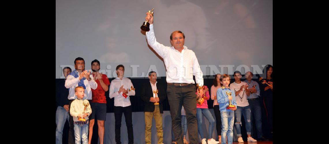  En el cierre de la Fiesta se conocer el nombre del Deportista del Año 2018 Mauricio Selva fue el anterior ganador (ARCHIVO LA OPINION)