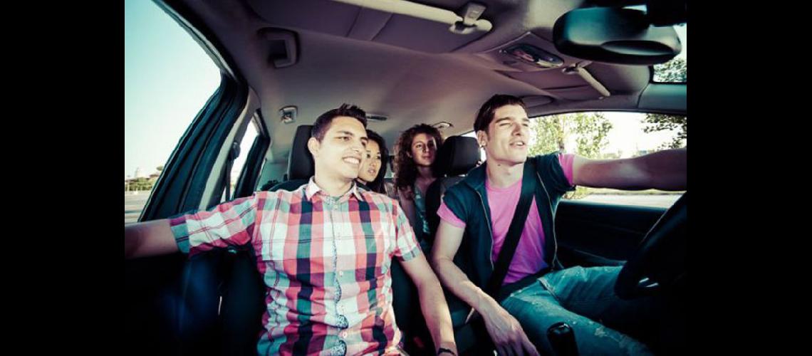 Por costos y comodidad el carpooling es la opción preferida de los estudiantes (PUBLIMETRO)