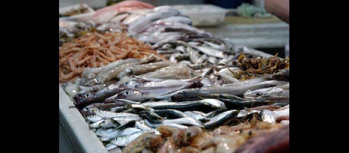  Bromatología lleva a cabo importantes controles sobre la venta de los pescados (LA OPINION)