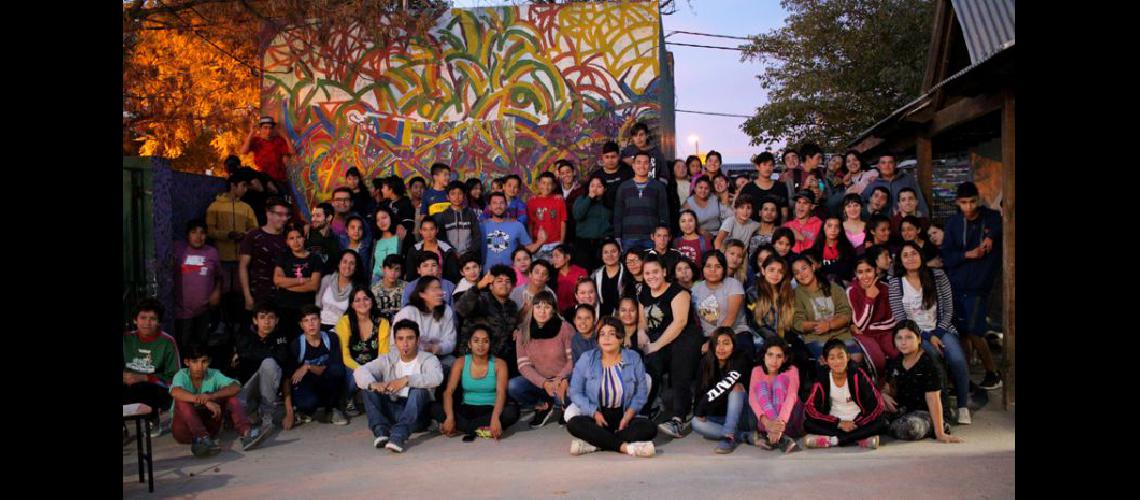  Los jóvenes del barrio José Hernndez encontraron en esta dependencia municipal un lugar de referencia (PRENSA MUNICIPALIDAD)