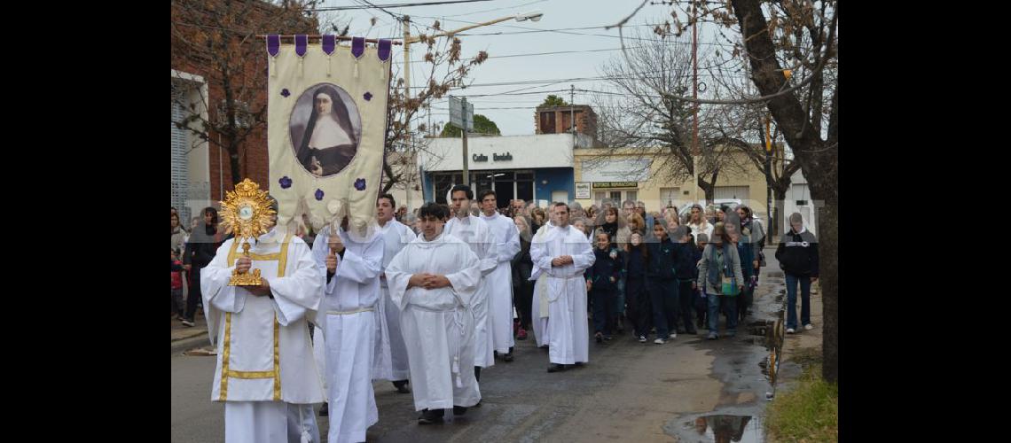  Los fieles de Crescencia unirn en procesión las capillas del Hogar de Jesús y de Nuestra Señora del Huerto (ARCHIVO LA OPINION) 
