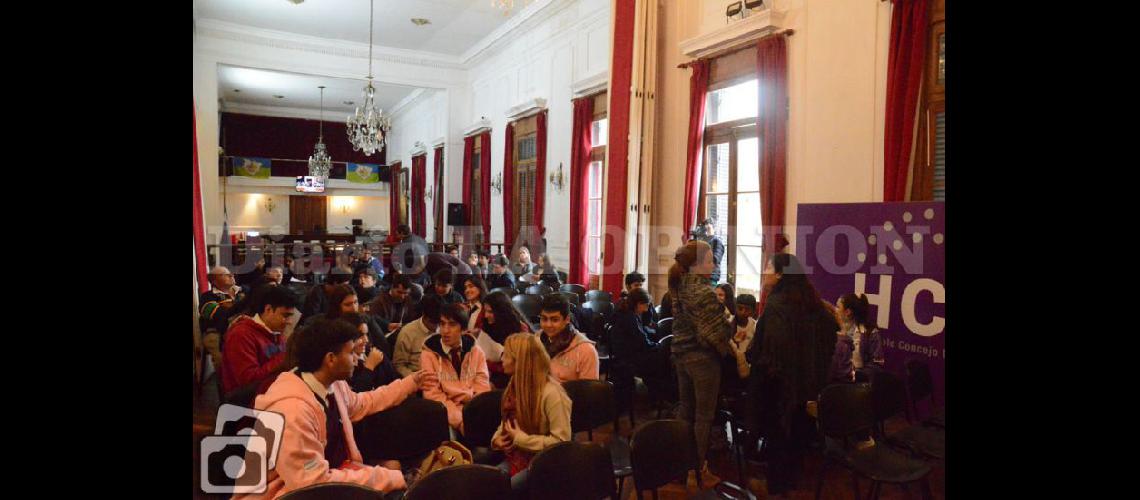  Jóvenes de siete establecimientos educativos de Pergamino participaron de la jornada (LA OPINION)