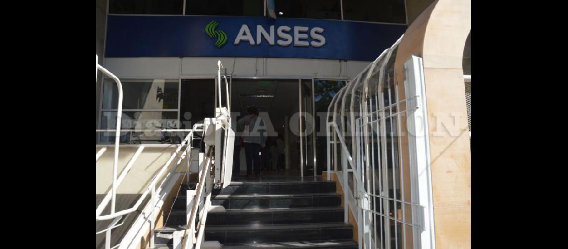  Las tramitaciones por los Créditos Anses se pueden realizar en las oficinas de San Nicols 623  (ARCHIVO LA OPINION)