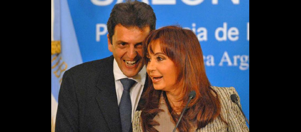  Sergio Massa cada vez ms cerca de su exjefa Cristina Kirchner (NA)