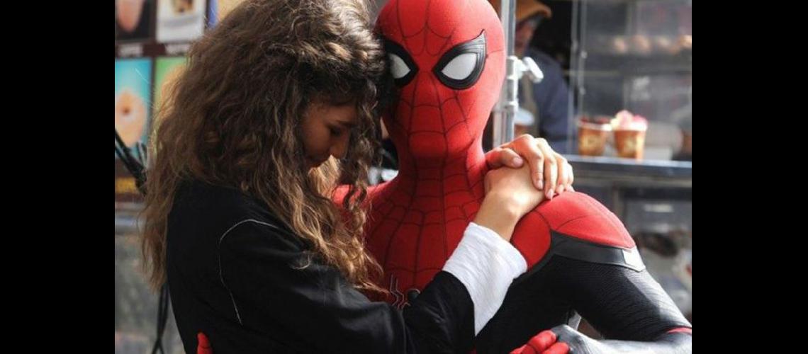  Spiderman- lejos de casa- epílogo de los hechos narrados en Avengers- Endgame (CINES ARGENTINOS) 