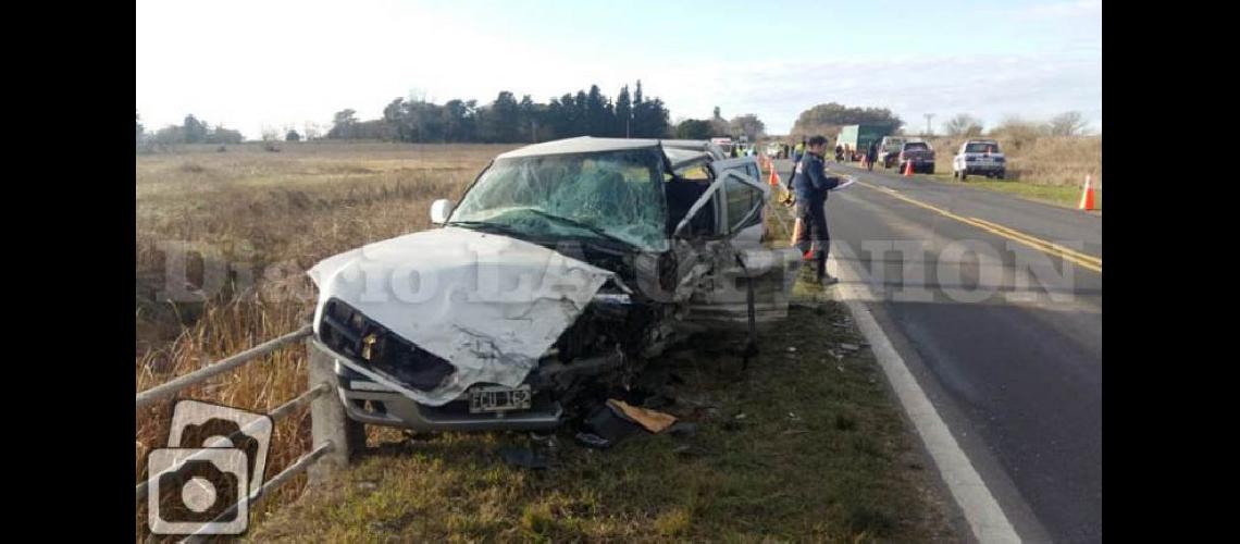  El accidente entre las dos camionetas y el camión se produjo esta mañana cerca de Urquiza (LA OPINION)