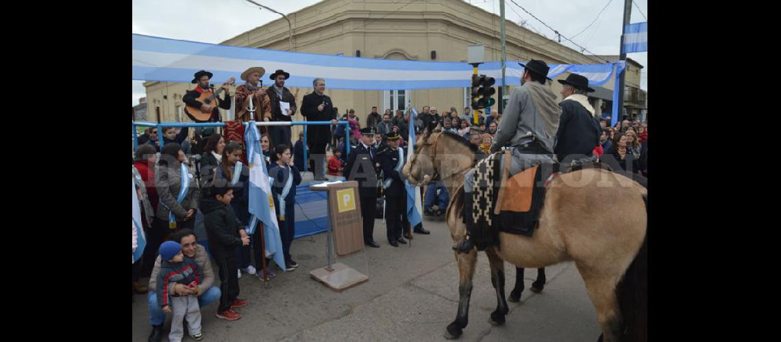  Uno de los atractivos de la fecha ser el desfile de caballos y jinetes organizado por las organizaciones tradicionalistas  (ARCHIVO LA OPINION)
