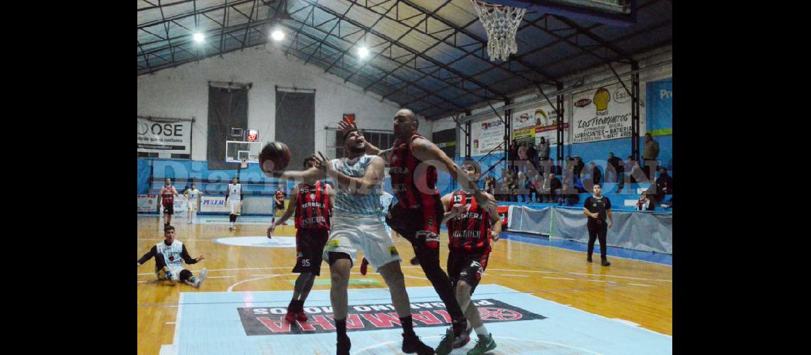 El domingo continuarn las series semifinales del Apertura de basquetbol (LA OPINION)
