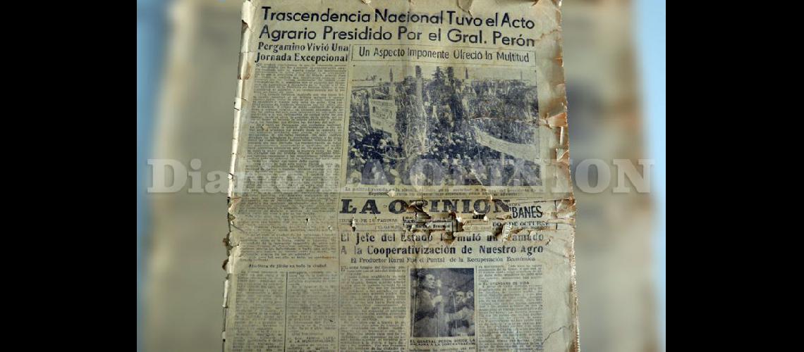  Una foto del ejemplar del diario LA OPINION del 27 de septiembre de 1953 (LA OPINION) 