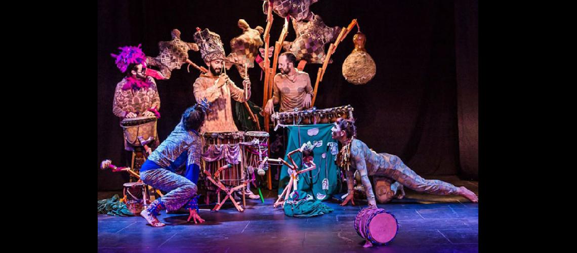  Kamb El sonido de los rboles es una obra pensada desde el ritmo y la danza de origen africano (KAMBA)