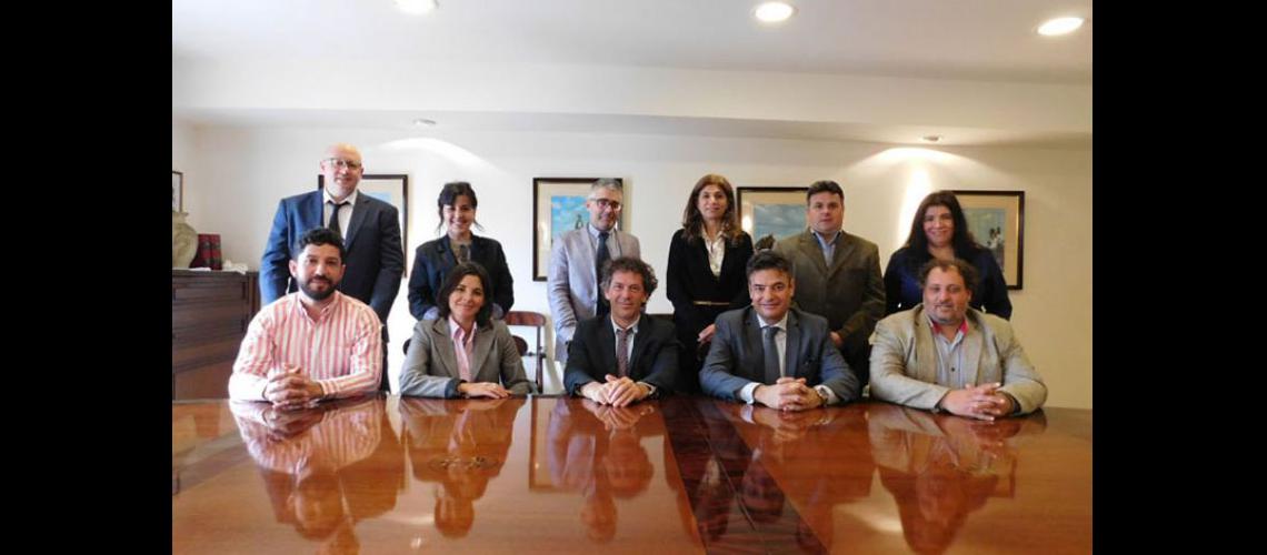  Algunos de los integrantes del Consejo Directivo y autoridades de la Caja de Previsión Social (COLEGIO DE ABOGADOS DE PERGAMINO)
