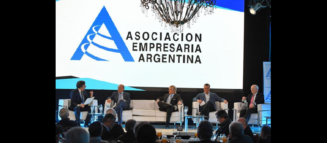 Se realizó la Cuarta jornada de la Asociación Empresaria Argentina (INFOBAE)