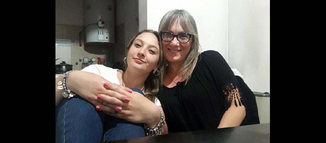  Sandra Spera junto a su hija fallecida Milagros Del Valle La madre pide colaboración a la comunidad (FACEBOOK- SANDRA SPERA)