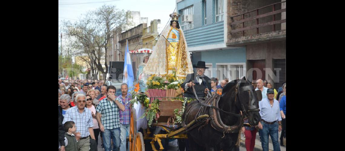  La patrona de Pergamino recorrer las calles de la ciudad luego su imagen presidir la misa central (ARCHIVO LA OPINION)