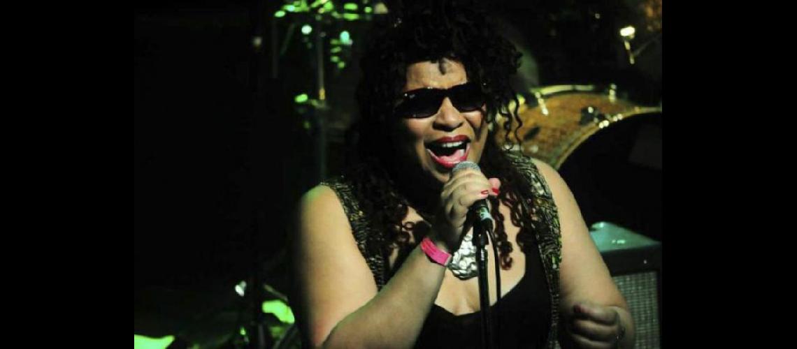  La costarricense Deborah Dixon llegar con su proyecto Patn Vidal - Walking Blues (blues rhythm  blues) (LA GACETA)