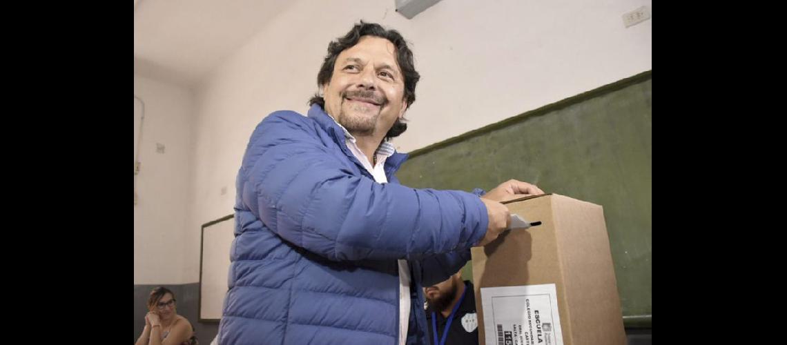  Gustavo Senz inició el proceso de transición del poder en la provincia norteña de cara al próximo 10 de diciembre (NOTICIAS ARGENTINAS)