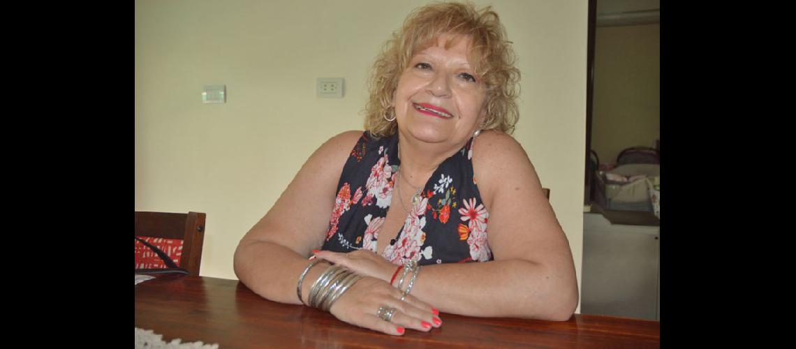  Graciela Risodé ya jubilada nutre su vida de nuevas rutinas (LA OPINION)