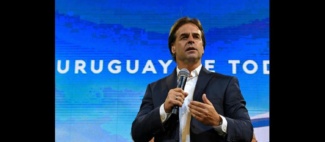  El candidato del Partido Nacional Luis Lacalle Pou asumir la presidencia de Uruguay el 1º de marzo  (AFP)