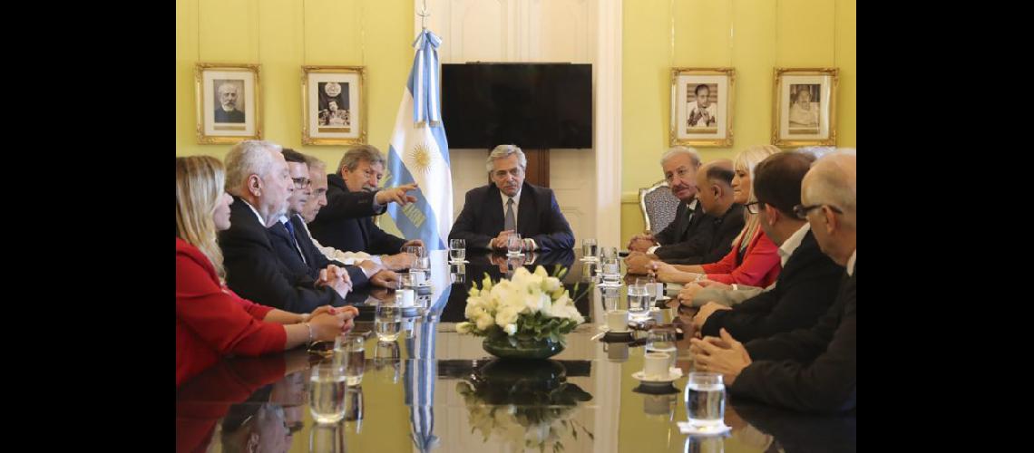  El presidente recibió a las m�ximas autoridades de la Alianza Cristiana de Iglesias Evangélicas (NOTICIAS ARGENTINAS)