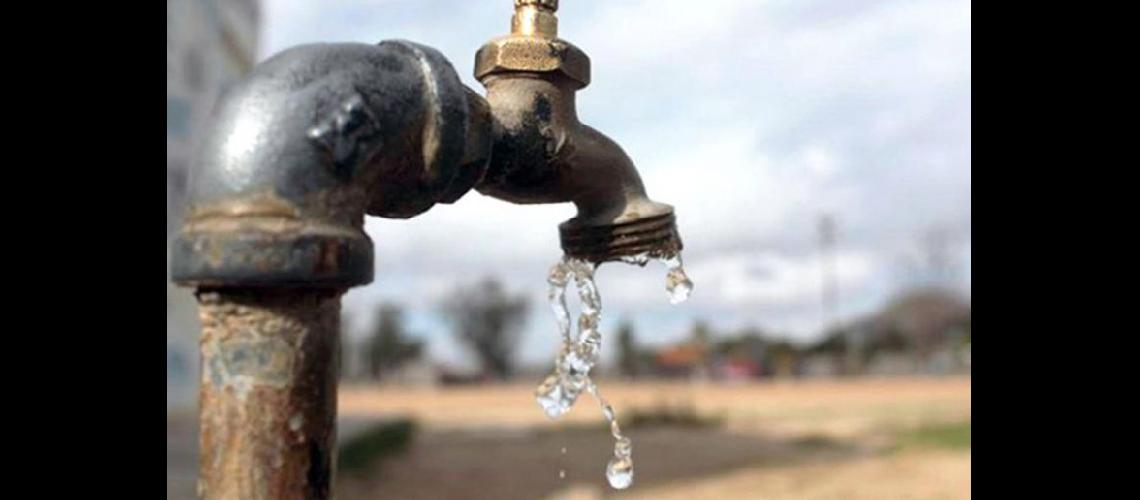  Los problemas por la falta de agua se vienen reclamando de manera permanente en varios sectores de nuestra ciudad (LA OPINION)