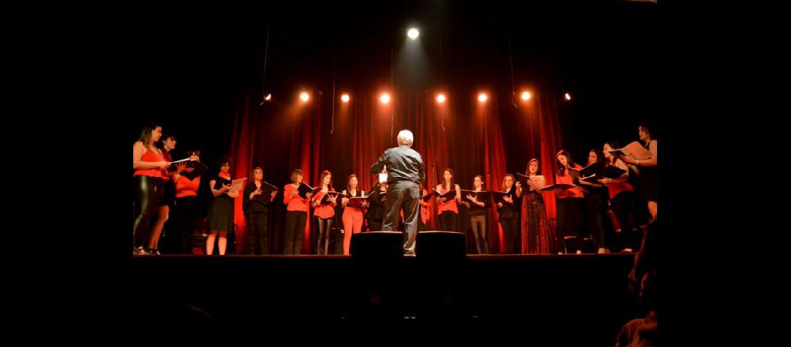  Coro Femenino germinó en 2014 cuando el Coro Municipal de Niños y Jóvenes celebró su 40º aniversario (HUGO RAMALLO)