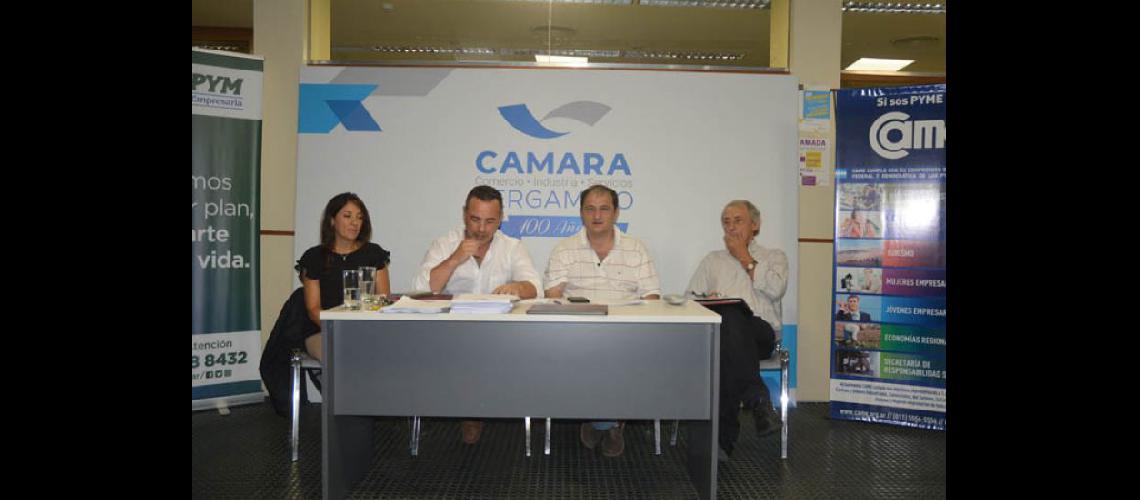  Mariana García Raúl Scaglia Francisco Raimundo y Luis Conti llevaron adelante la asamblea de la Cmara (LA OPINION)