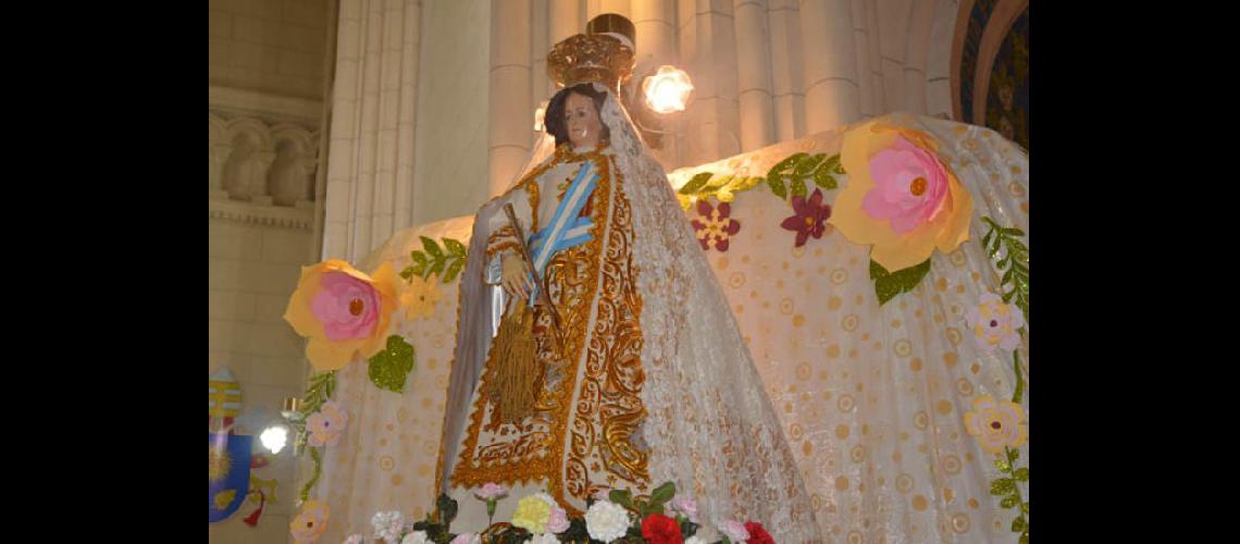  La Virgen de la Merced saldr en procesión y los fieles que lo deseen recibirn la bendición (LA OPINION)