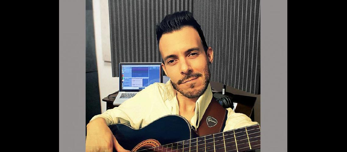  Joaquín Medrn uno de los músicos ms activos en las redes proyecta festejar sus 25 años con la música (FACEBOOK JOAQUIN MEDRAN) 