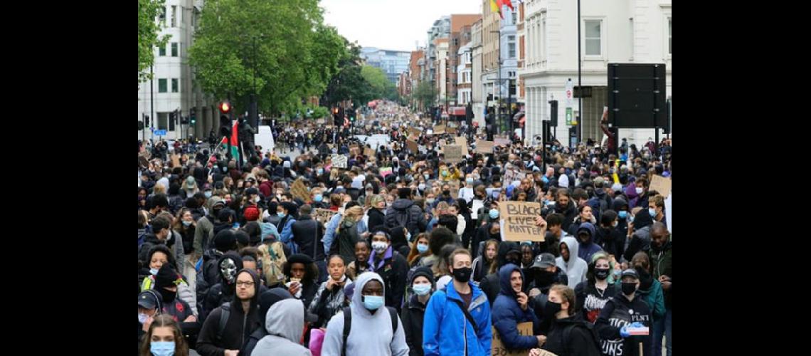  En el Reino Unido se llevó ayer una gran marcha (INFOBAE)